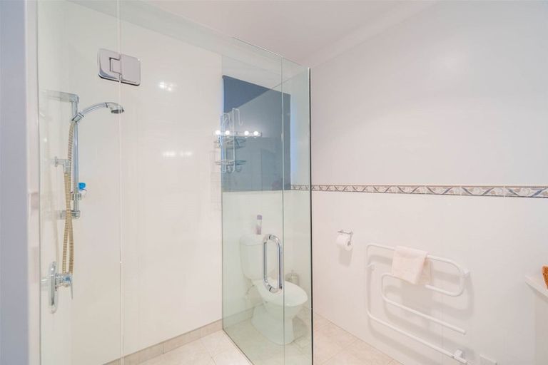 Photo of property in 56 Hawea Place, Te Anau, 9600