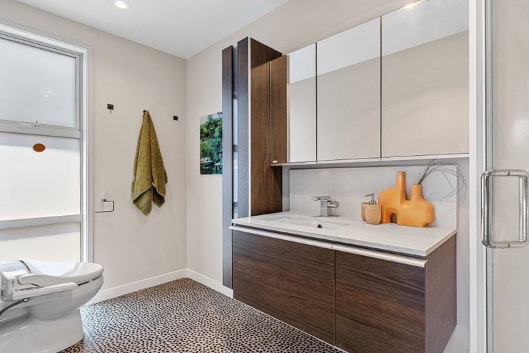 Photo of property in 18 Saint Pauls Drive, Brookfield, Tauranga, 3110