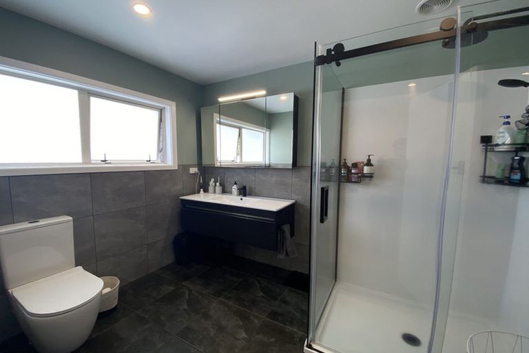 Photo of property in 242 Ngatai Road, Otumoetai, Tauranga, 3110