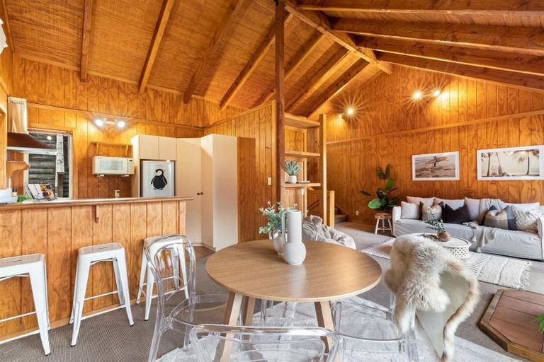 Photo of property in 32b Mackinnon Terrace, Sunshine Bay, Queenstown, 9300