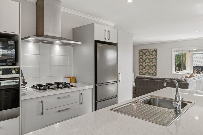 Photo of property in 14 Rochfort Crescent, Pyes Pa, Tauranga, 3112