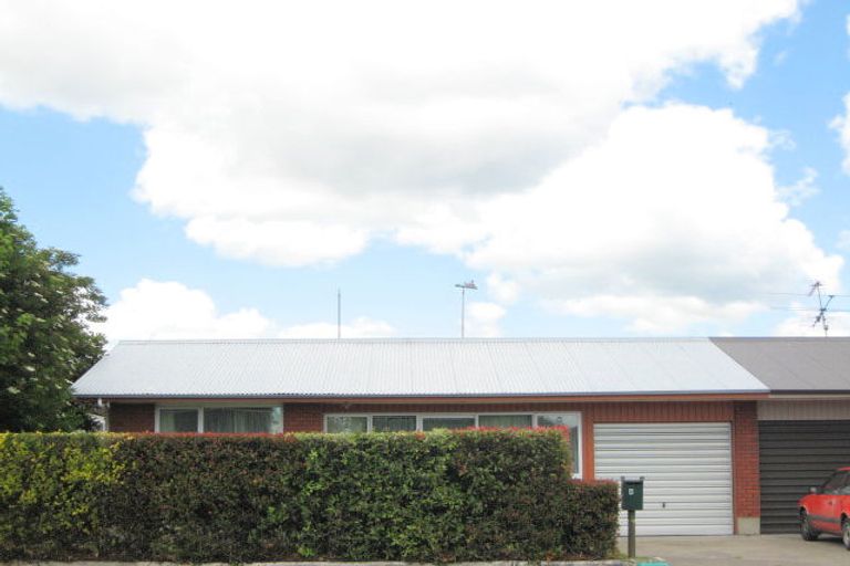 Photo of property in 82 North Avon Road, Richmond, Christchurch, 8013