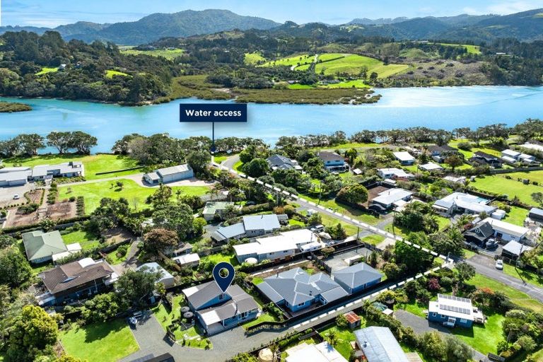 Photo of property in 4a Riverside Drive, Point Wells, 0986