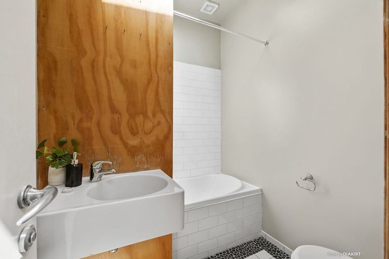 Photo of property in 14/185 Tasman Street, Mount Cook, Wellington, 6021