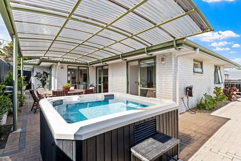 Photo of property in 22a Zealandia Road, Manly, Whangaparaoa, 0930