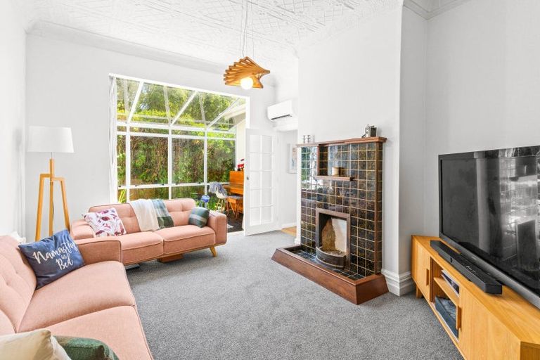 Photo of property in 14 Bangor Terrace, Kew, Dunedin, 9012