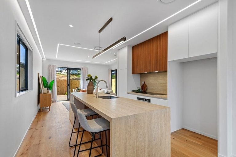 Photo of property in 47 Mahinga Kai Road, Orewa, 0931