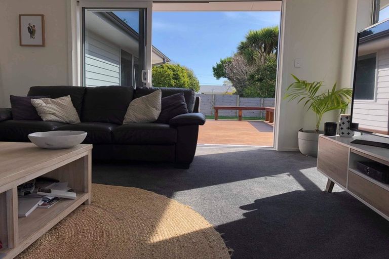 Photo of property in 70a Lorna Street, Lynmouth, New Plymouth, 4310