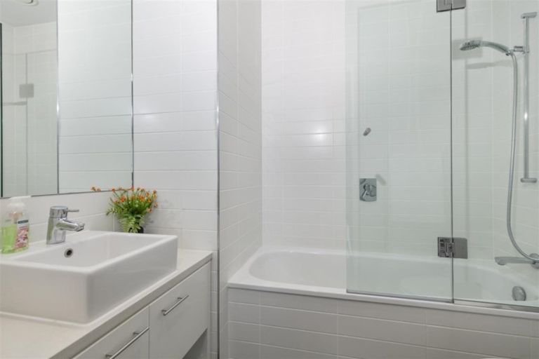 Photo of property in Sentinel Apartments, 1004/3 Northcroft Street, Takapuna, Auckland, 0622