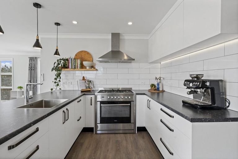 Photo of property in 156 Endeavour Drive, Whitby, Porirua, 5024