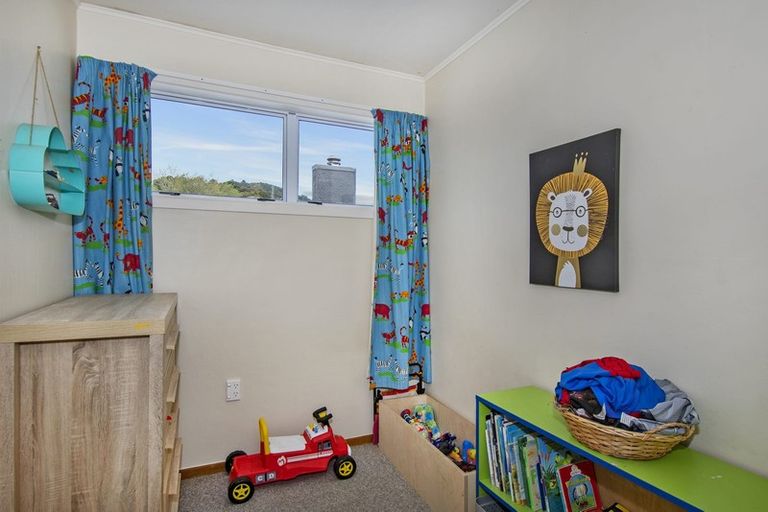 Photo of property in 15 Butler Place, Te Kamo, Whangarei, 0112