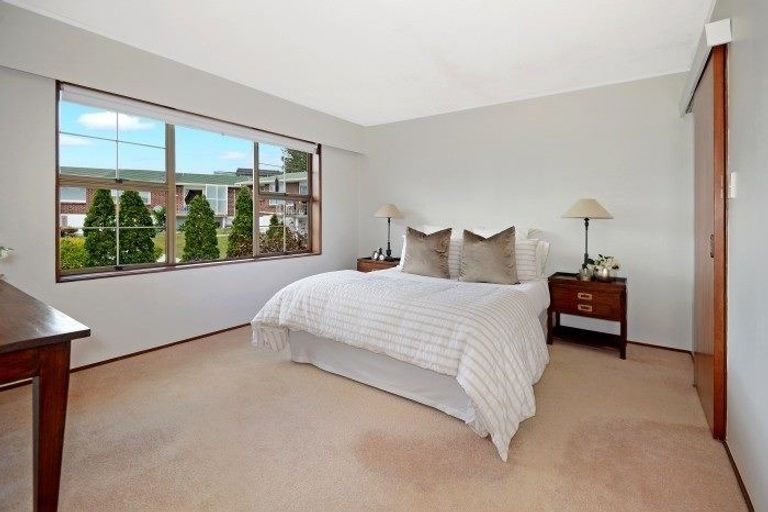Photo of property in 1/37 Rangitoto Terrace, Milford, Auckland, 0620