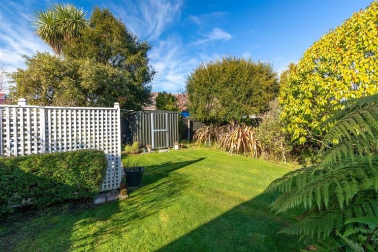 Photo of property in 8 Erin Crescent, Mairehau, Christchurch, 8013