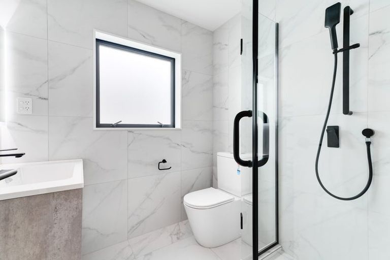 Photo of property in 44b Blakeborough Drive, Forrest Hill, Auckland, 0620