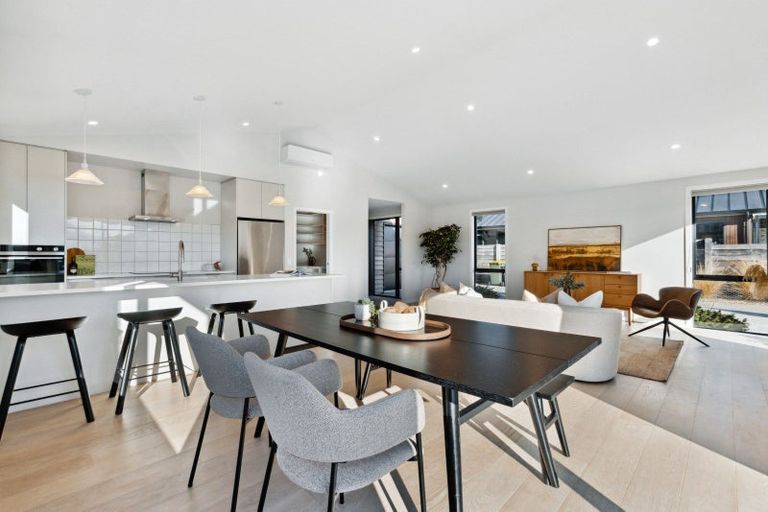 Photo of property in 6 Campbell Road, Wanaka, 9305