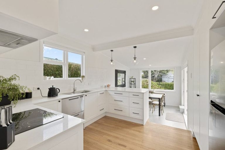 Photo of property in 9 Trafalgar Street, Westown, New Plymouth, 4310