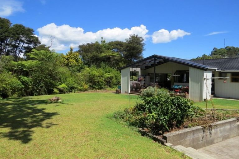 Photo of property in 30 Driving Creek Road, Coromandel, 3506