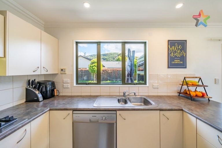 Photo of property in 36 Mary Huse Grove, Manor Park, Lower Hutt, 5019