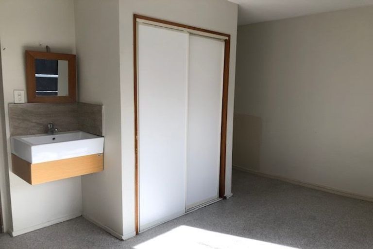 Photo of property in Tranquil Lodge Backpackers, 440 Manchester Street, St Albans, Christchurch, 8014