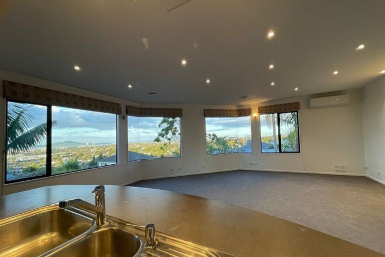 Photo of property in 1/41 High Road, Glenfield, Auckland, 0629