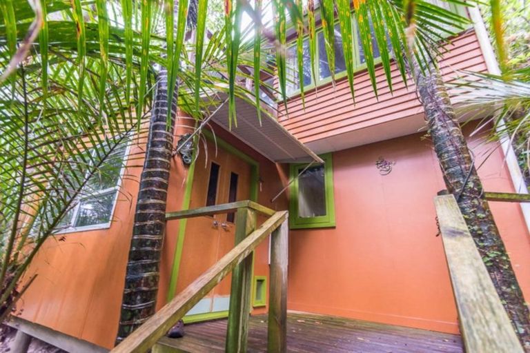 Photo of property in 30 Ocean View Road, Huia, Auckland, 0604