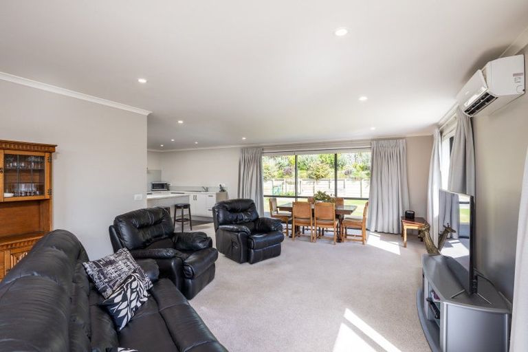 Photo of property in 38 Fernbrook Drive, Hurworth, New Plymouth, 4310