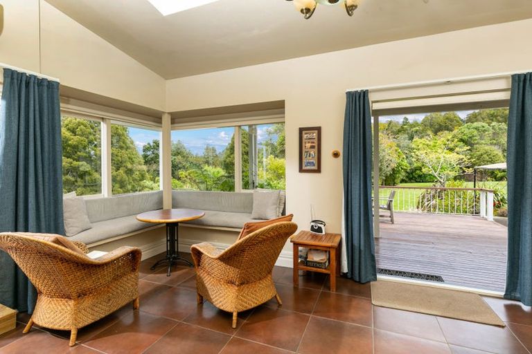 Photo of property in 278a Forest Hill Road, Waiatarua, Auckland, 0612