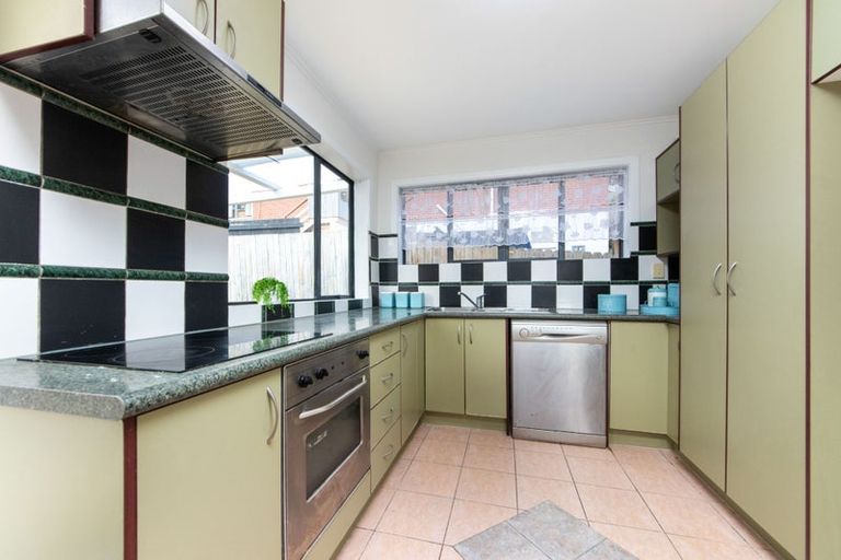 Photo of property in 44 Margate Road, Blockhouse Bay, Auckland, 0600