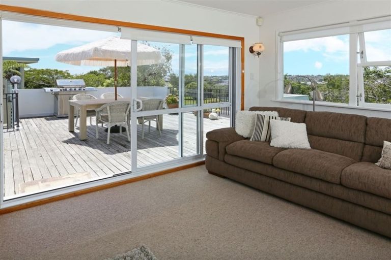 Photo of property in 4 Eyre Street, Henderson, Auckland, 0612