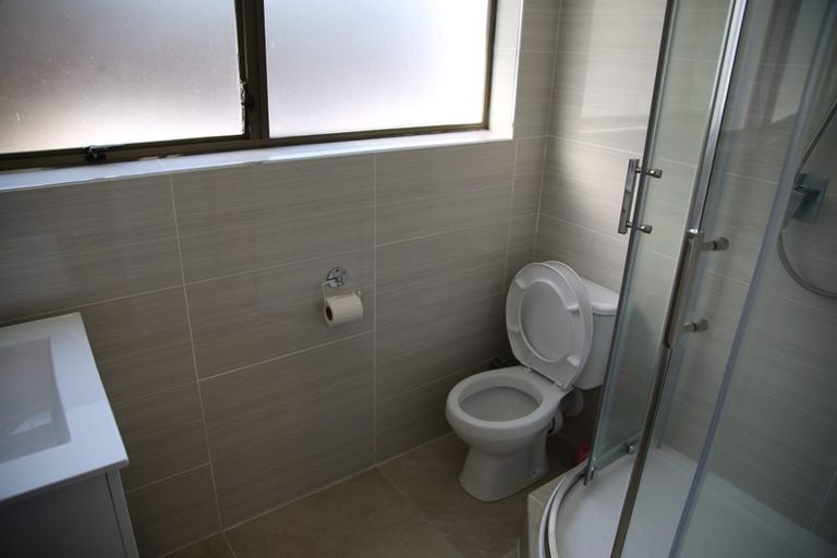 Photo of property in 1a John Downs Drive, Browns Bay, Auckland, 0630