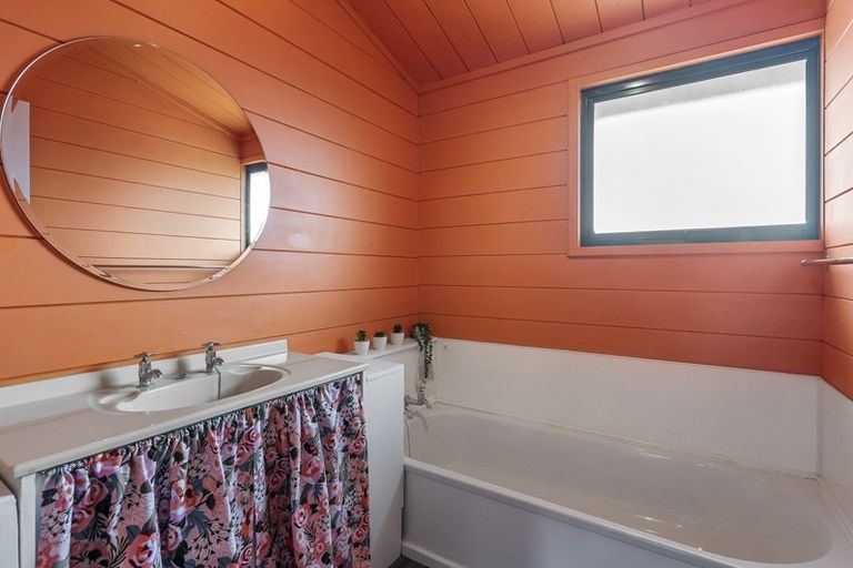 Photo of property in 132 Main Road, Waikanae, 5036