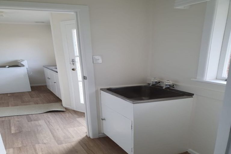 Photo of property in 2/7 Arawa Street, New Lynn, Auckland, 0600