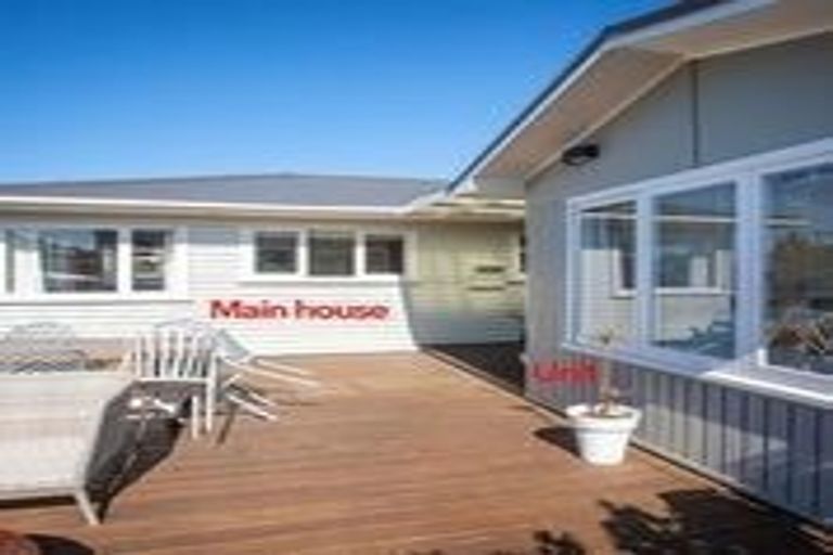 Photo of property in 84a Triangle Road, Massey, Auckland, 0614