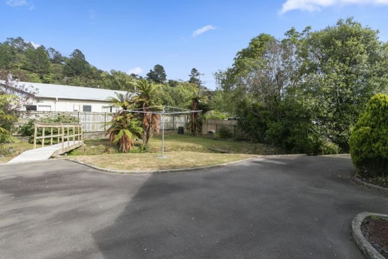 Photo of property in 17 Korau Grove, Stokes Valley, Lower Hutt, 5019
