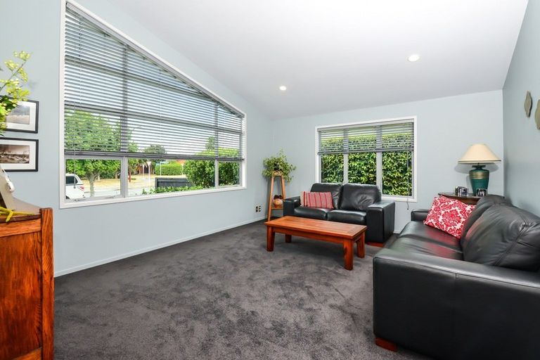 Photo of property in 24 Coleraine Drive, Rototuna, Hamilton, 3210