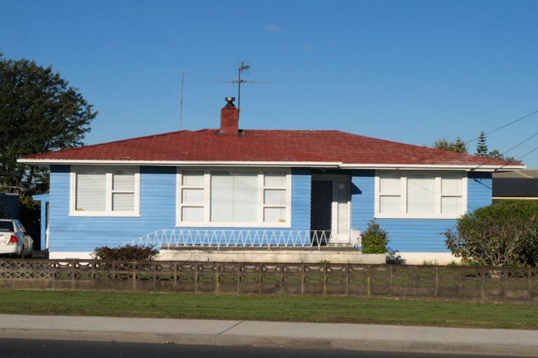 Photo of property in 306 Massey Road, Mangere East, Auckland, 2024