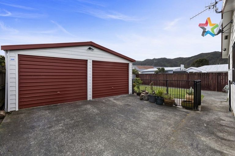 Photo of property in 4 Stockdale Street, Wainuiomata, Lower Hutt, 5014