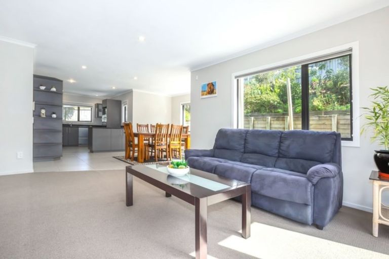 Photo of property in 25 Kaimai Place, Aotea, Porirua, 5024
