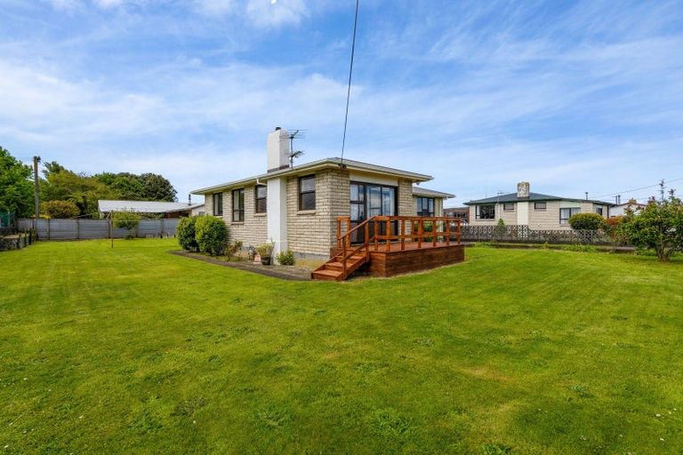 Photo of property in 72 Reid Avenue, Hawera, 4610