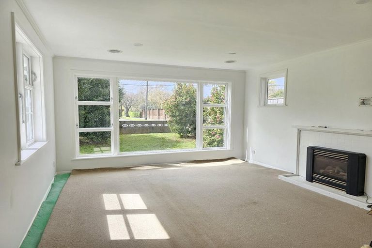 Photo of property in 62 Fraser Crescent, Elderslea, Upper Hutt, 5018