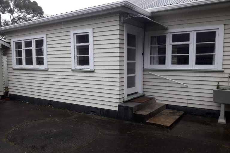 Photo of property in 1/12 Norfolk, Belmont, Lower Hutt, 5010