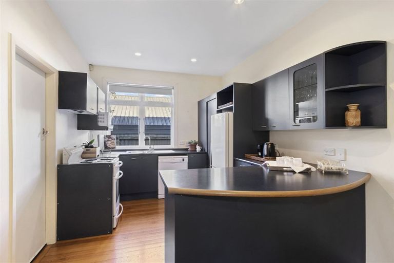 Photo of property in 166 Lyttelton Street, Spreydon, Christchurch, 8024