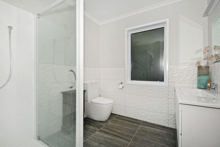 Photo of property in 429 Waikiekie Road North, Waiotira, 0193