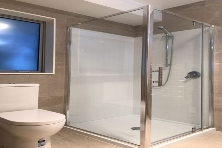 Photo of property in 52a Ennis Avenue, Pakuranga Heights, Auckland, 2010