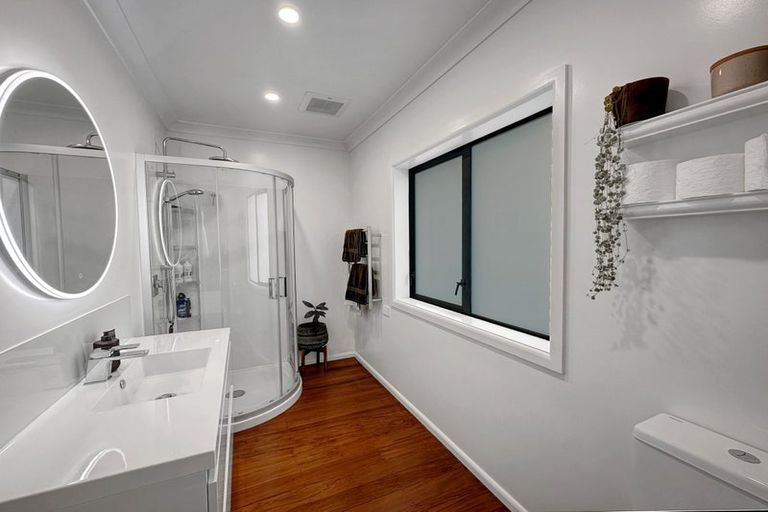 Photo of property in 45 Heretaunga Square, Silverstream, Upper Hutt, 5019