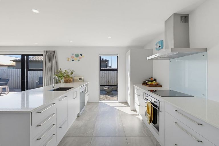 Photo of property in 22 Perendale Street, Belfast, Christchurch, 8051