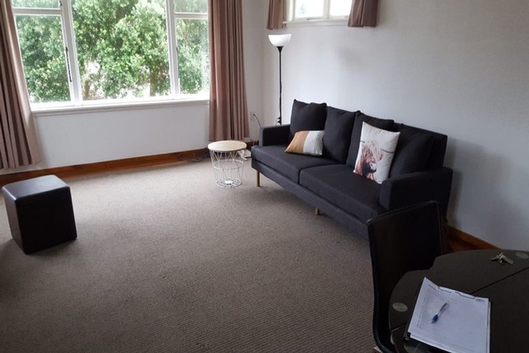 Photo of property in 63 Whiteley Street, Moturoa, New Plymouth, 4310