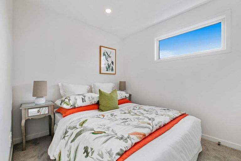 Photo of property in 6 Waihou Crescent, Albany Heights, Auckland, 0632