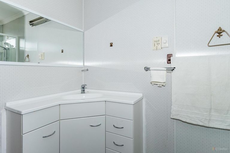 Photo of property in 5-5a Rugby Street, Waimate, 7924