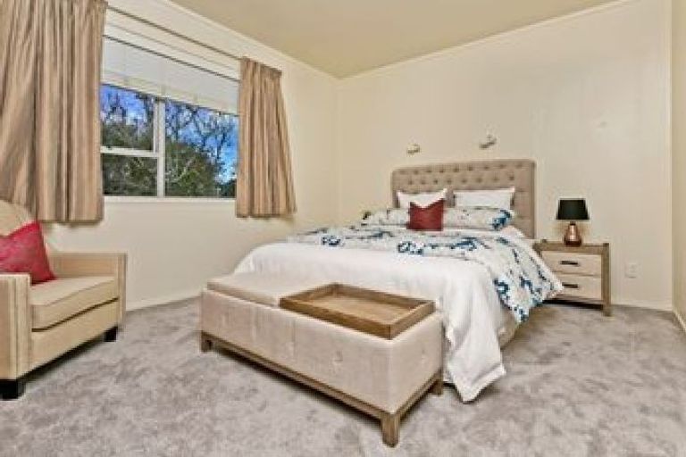 Photo of property in 129 Arran Road, Browns Bay, Auckland, 0630